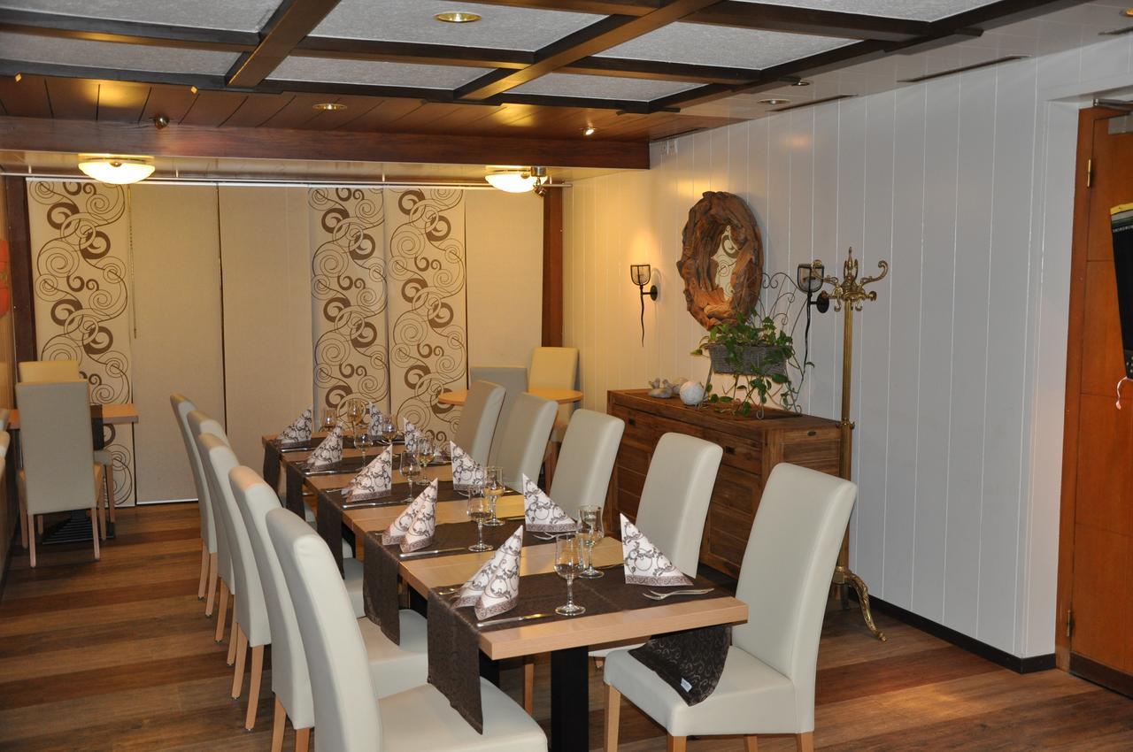 Mellingen Hotel Loewen מראה חיצוני תמונה